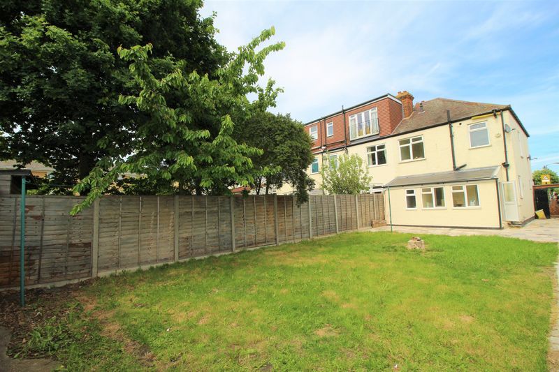 Property photo 2 of 9 Photo 3