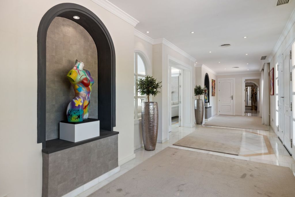 Property photo 3 of 20