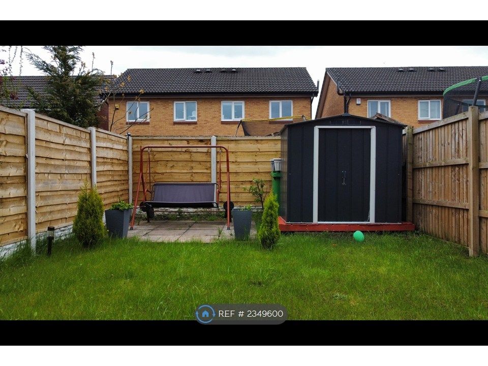 Property photo 2 of 8 Garden