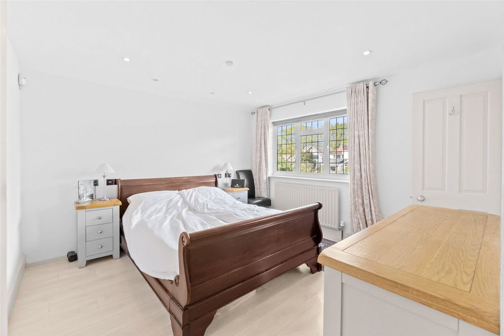Additional image 12 of 5 bed detached house for saleCourtlands Avenue, Hampton TW12