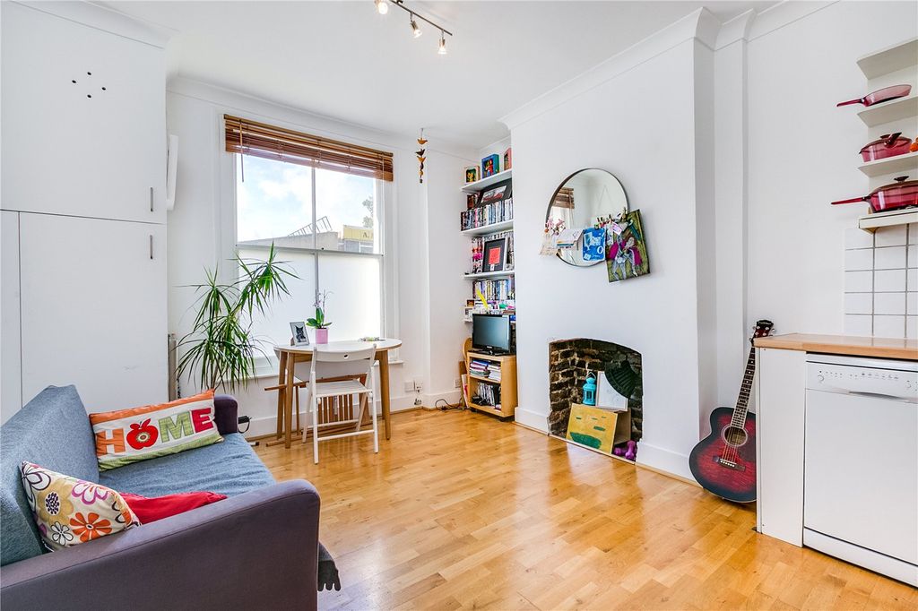 Property photo 1 of 5