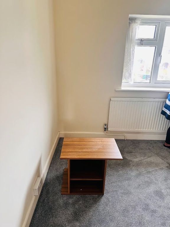 Property photo 3 of 4