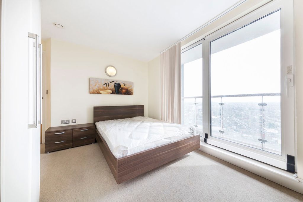 Property photo 3 of 6