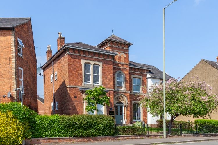 Property photo 1 of 9 253312