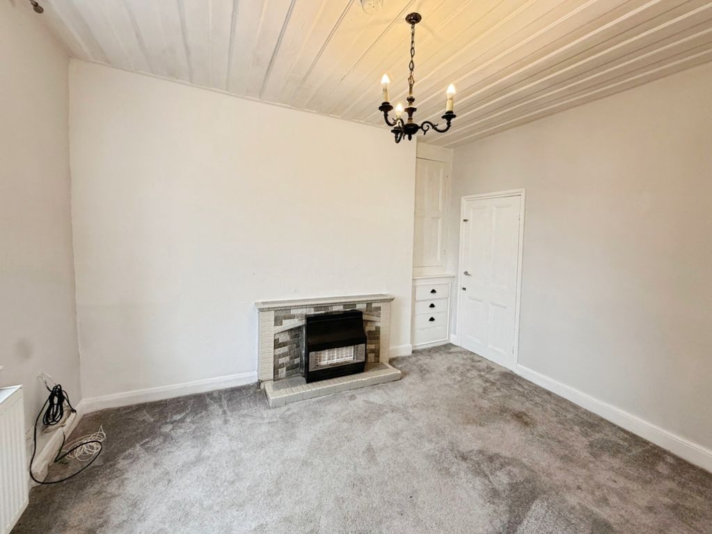 Property photo 2 of 6 Living Room