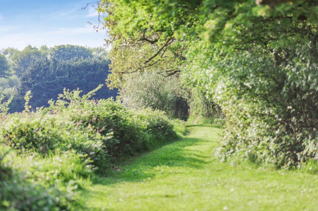 Property photo 2 of 13 Picture No. 03