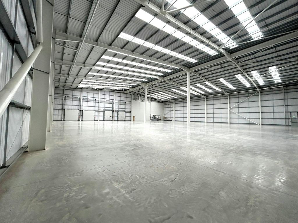 Property photo 2 of 8 Wh 1.Jpg