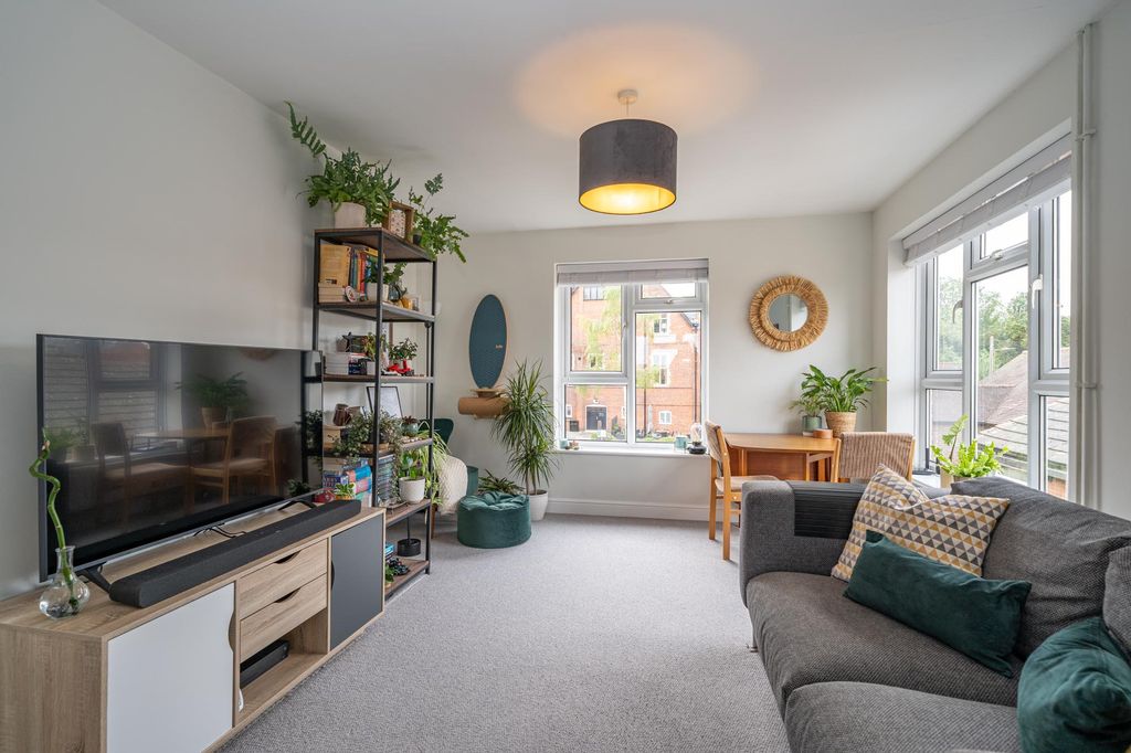 Property photo 2 of 18