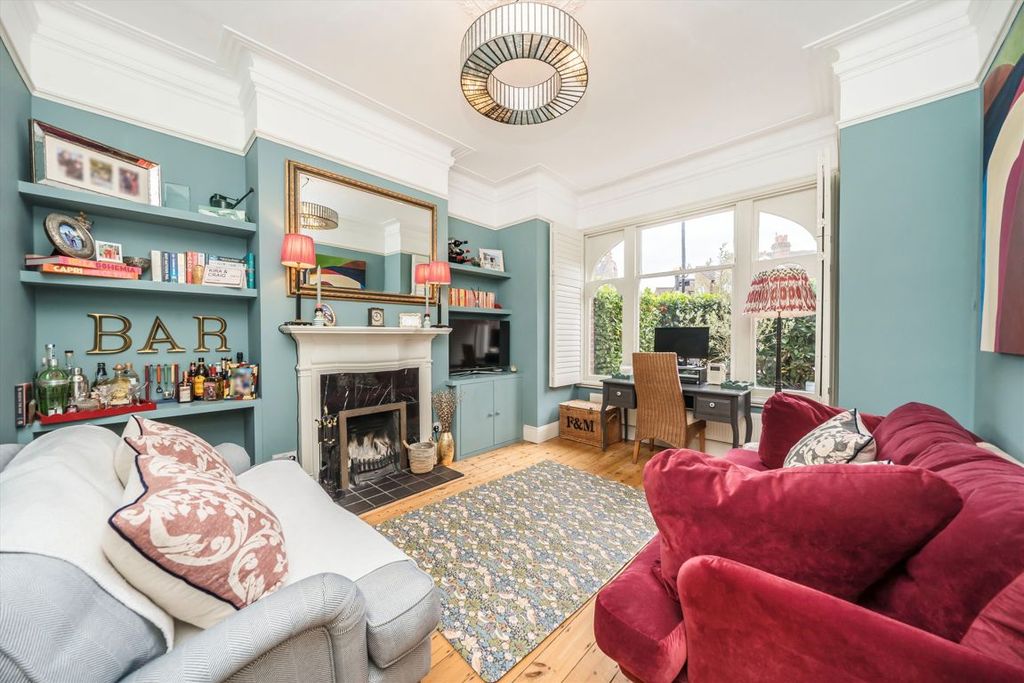 Property photo 2 of 7