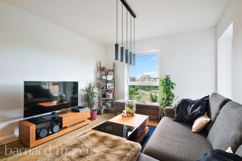 Property photo 2 of 11