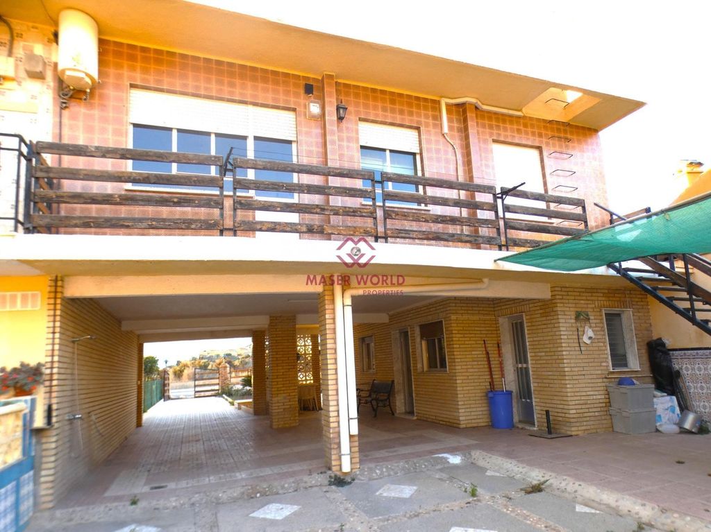Property photo 2 of 28