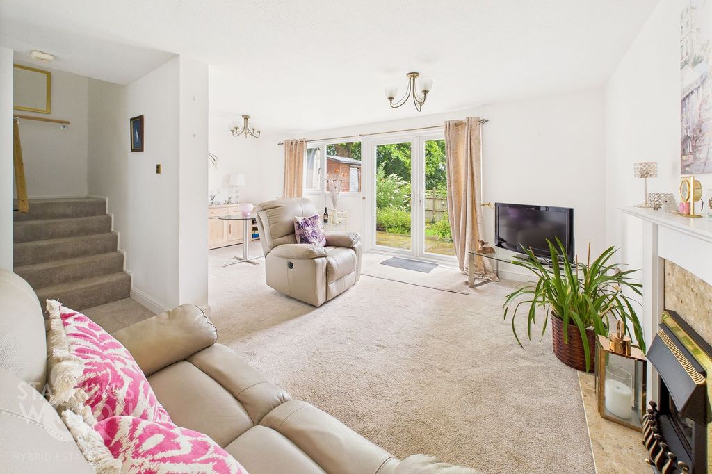 Property photo 1 of 23