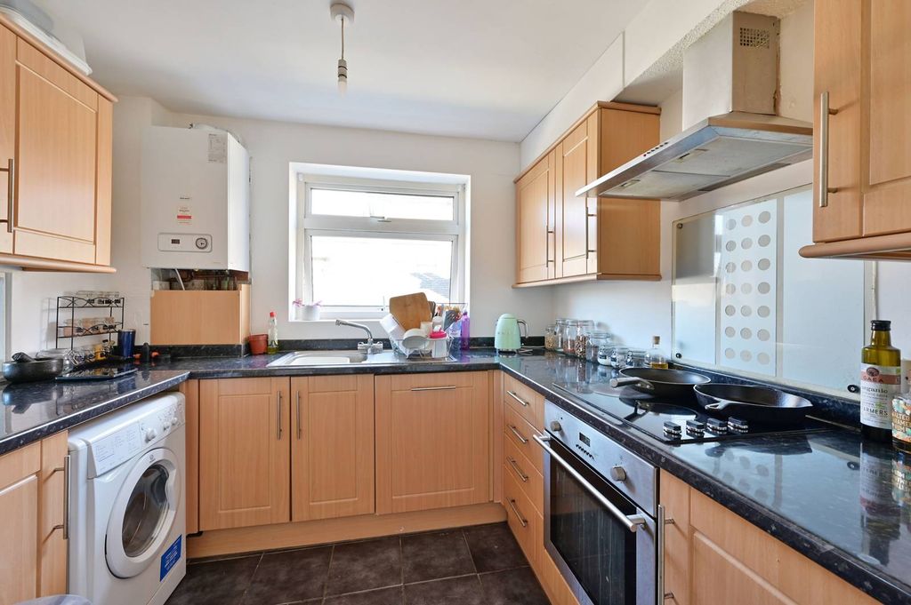 Property photo 3 of 6