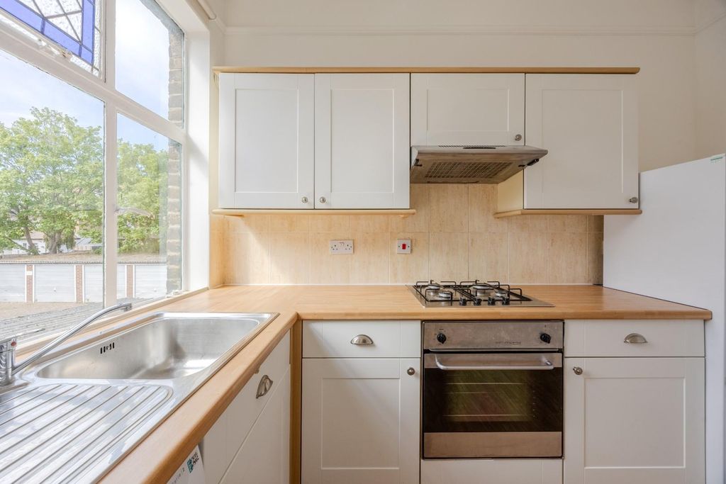 Property photo 2 of 16 Kitchen