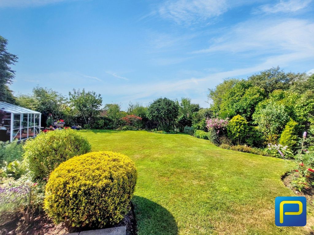 Property photo 1 of 31