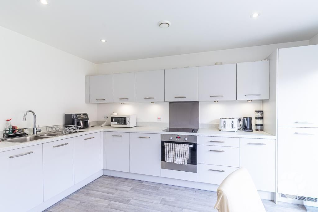 Property photo 3 of 23 Kitchen/Diner