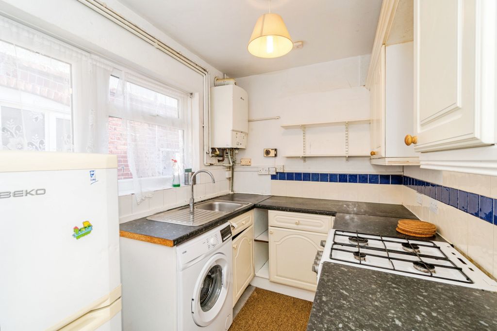 Property photo 2 of 16