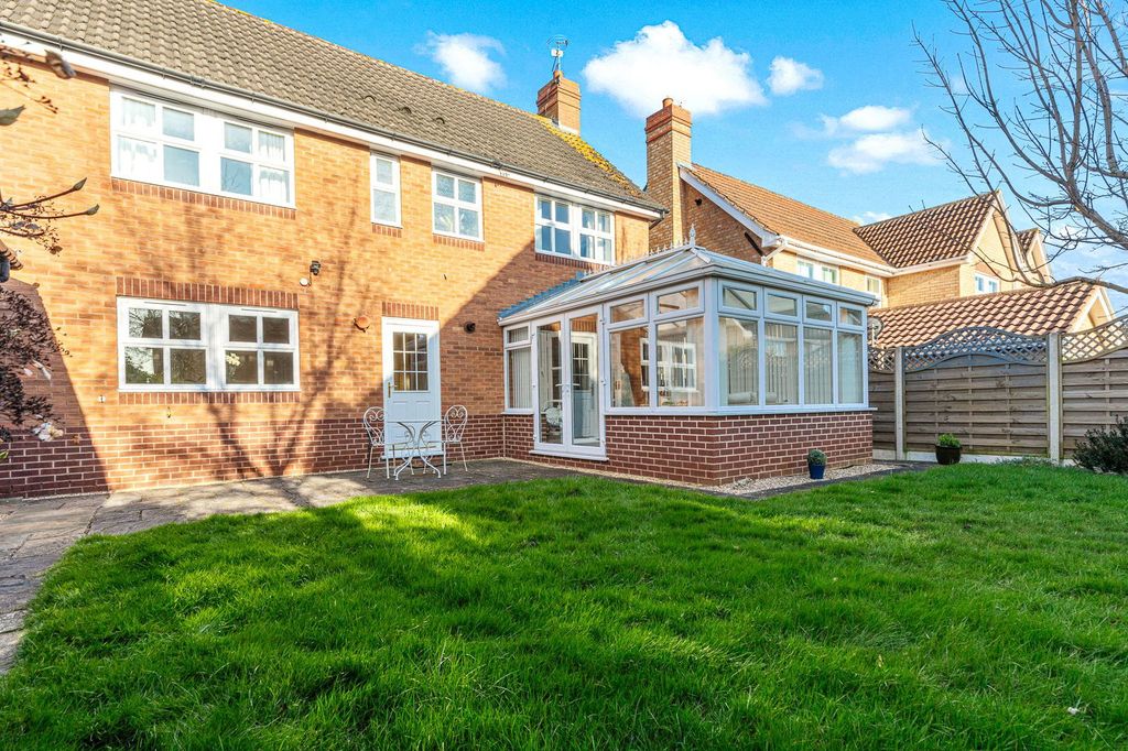 Property photo 2 of 21