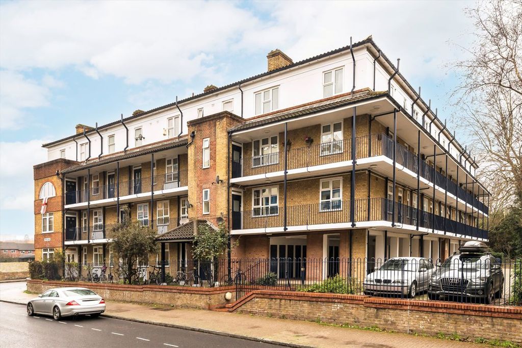 Property photo 1 of 5