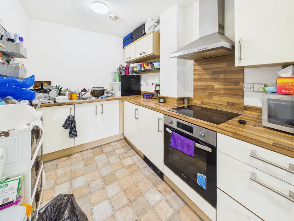 Property photo 2 of 5 Cam05170G0-Pr0416-Still003