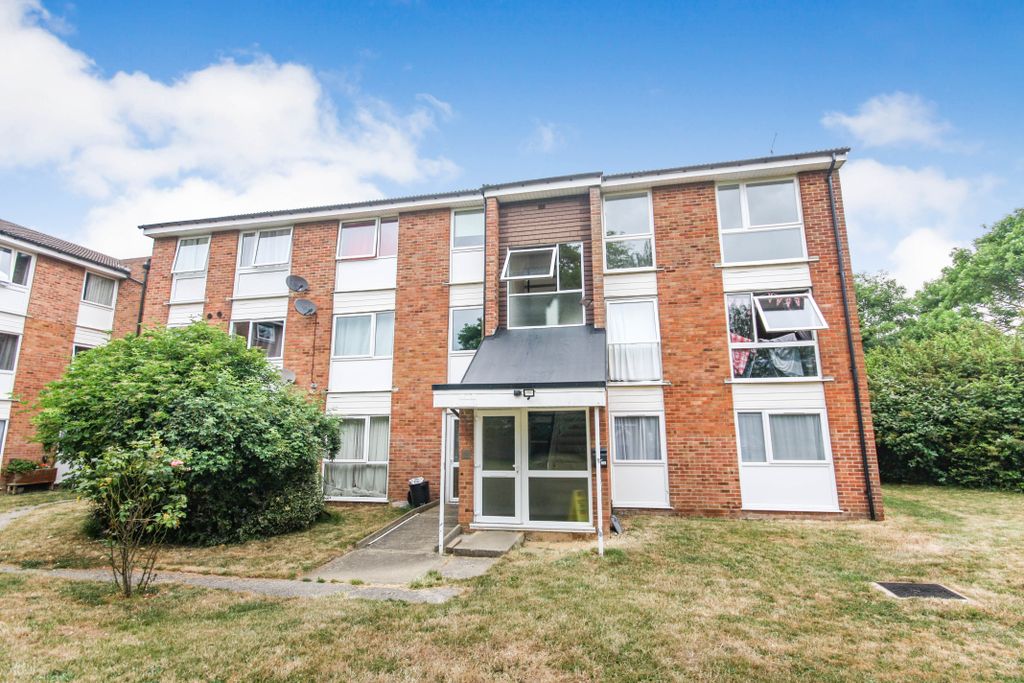 Property photo 1 of 8