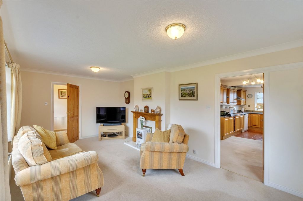 Property photo 3 of 21 Picture No. 08