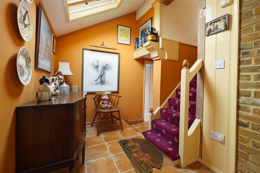 Property photo 3 of 32