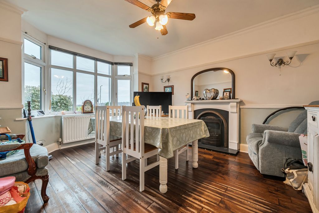 Property photo 2 of 19 Dining Area