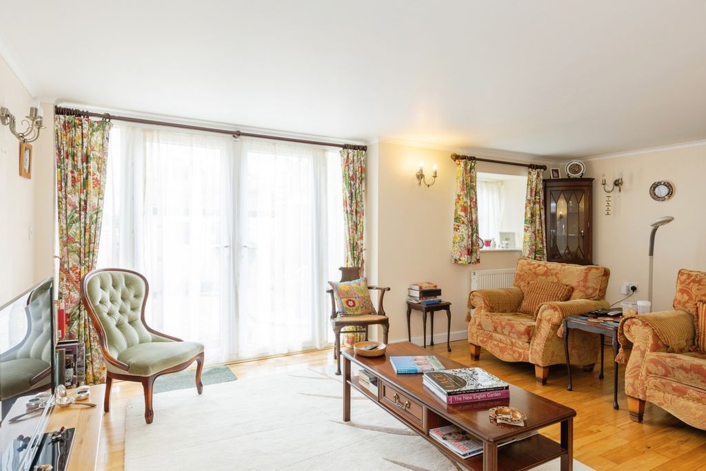 Property photo 3 of 16 Reception Room