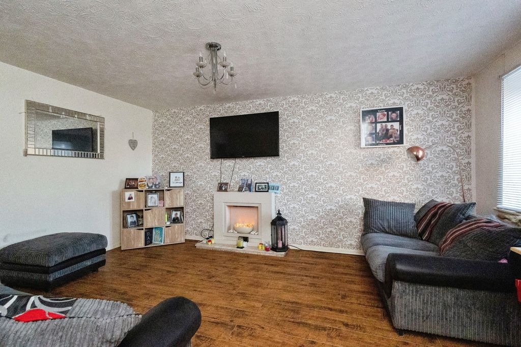 Property photo 3 of 18 Photo