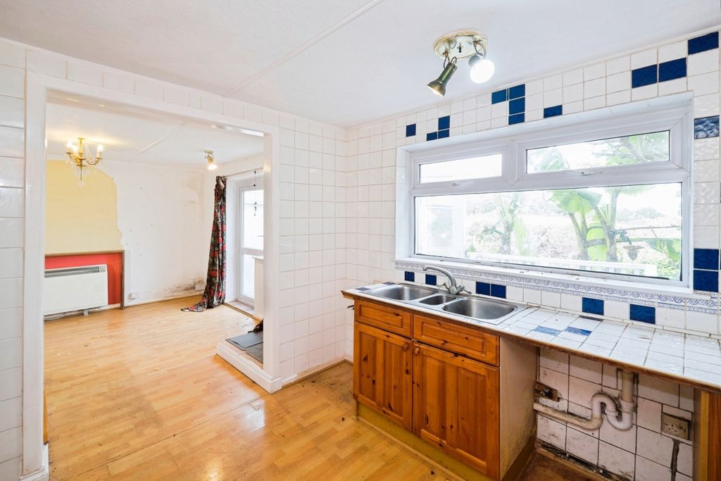 Property photo 3 of 20 Pbox-Img.Jpg
