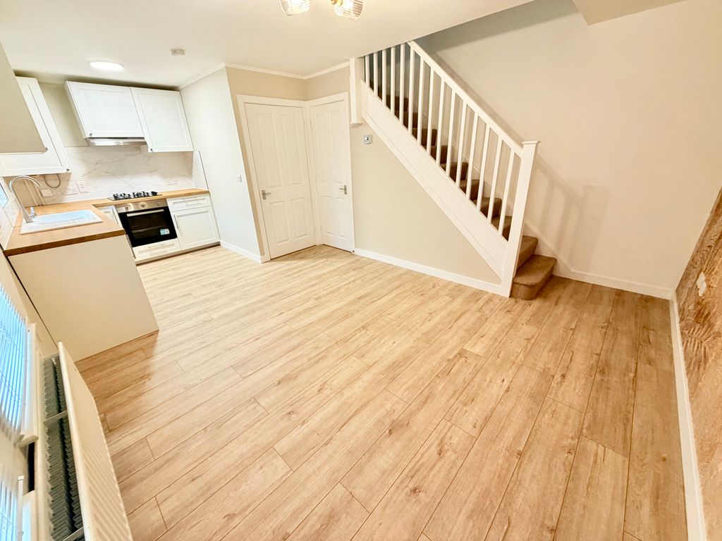 Property photo 3 of 11 Image