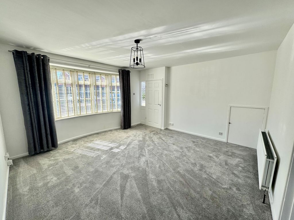 Property photo 3 of 14 Photo 13