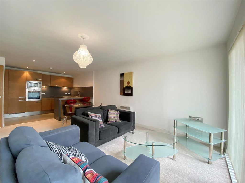 Property photo 2 of 9