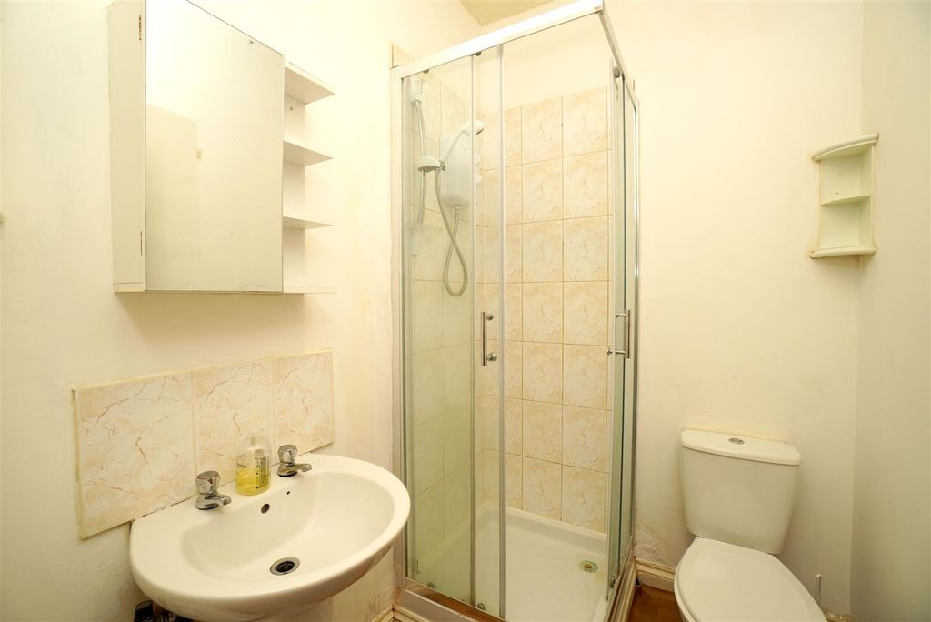Property photo 2 of 5 Shower Room