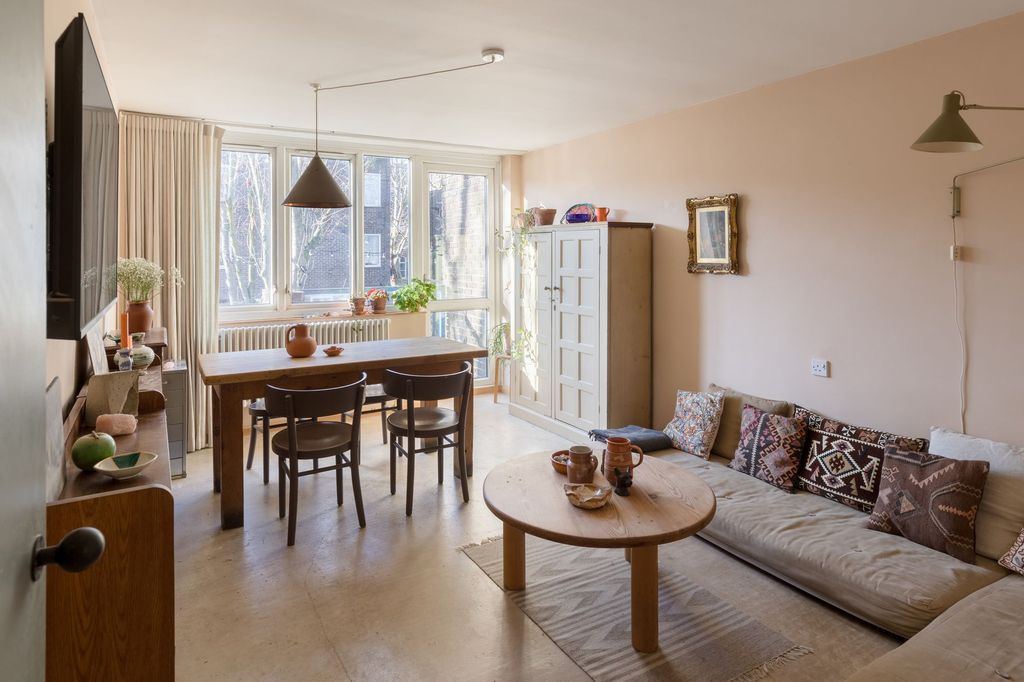 Property photo 1 of 21