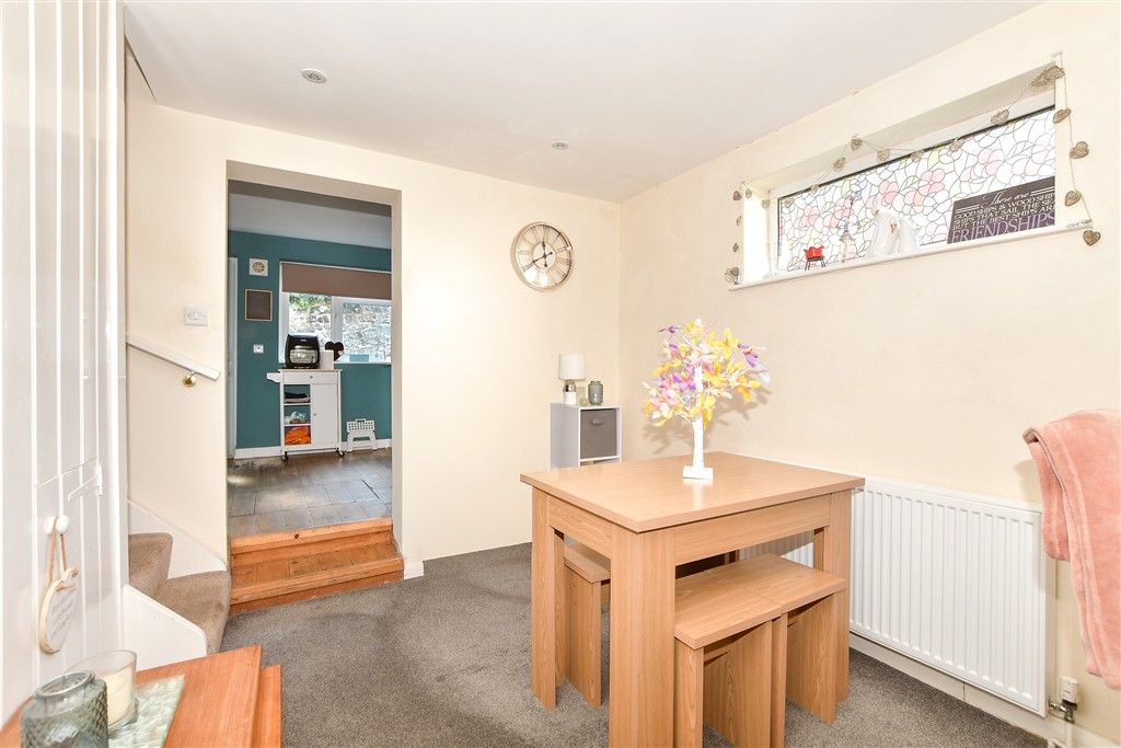 Property photo 3 of 8 Dining Area
