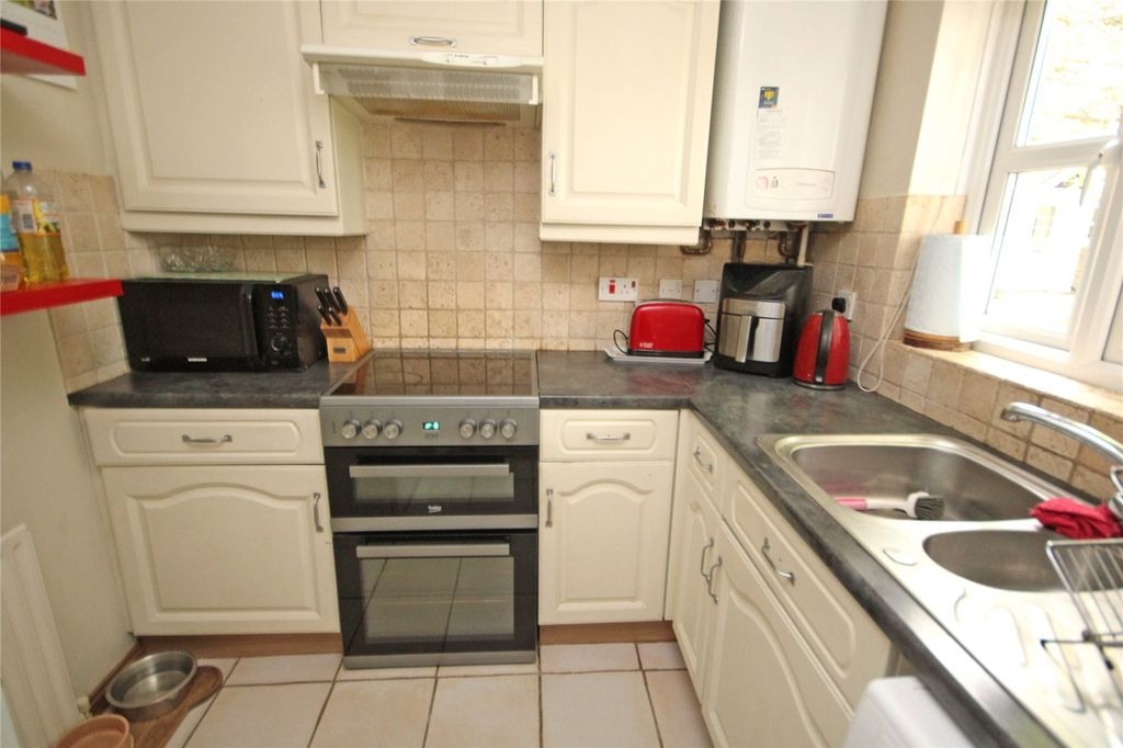 Property photo 3 of 11 Picture No. 01