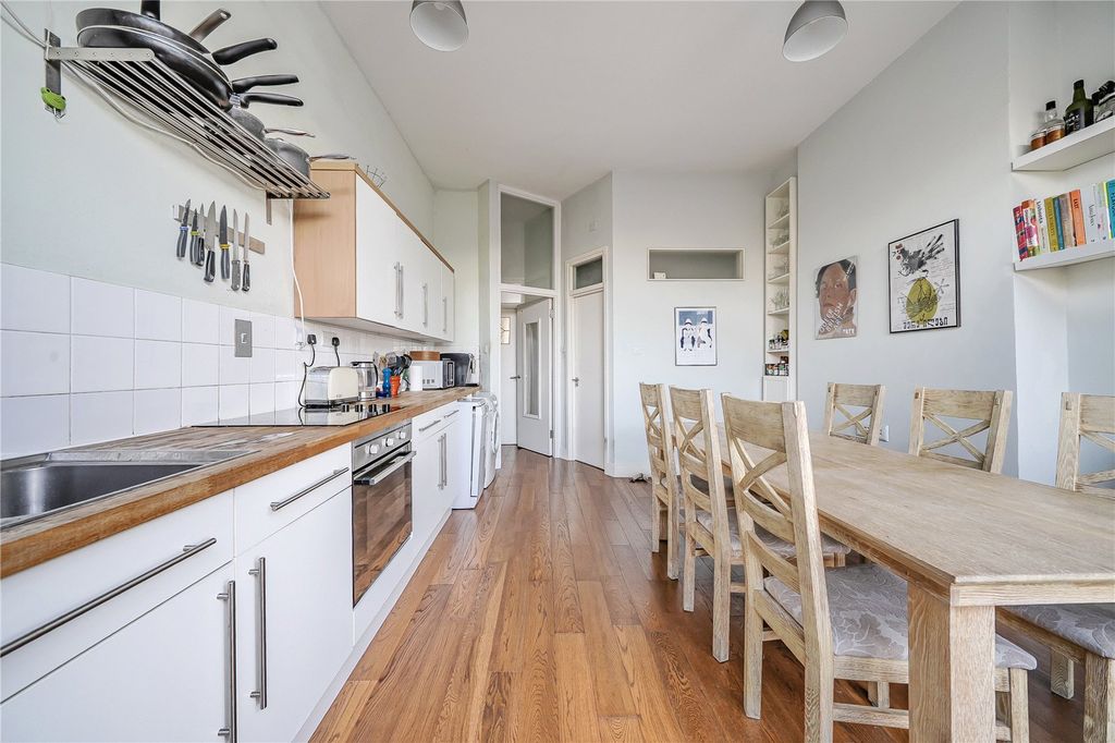 Property photo 2 of 18 Picture No. 03