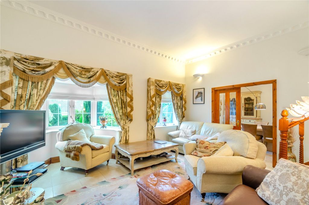 Property photo 2 of 25 Drawing Room