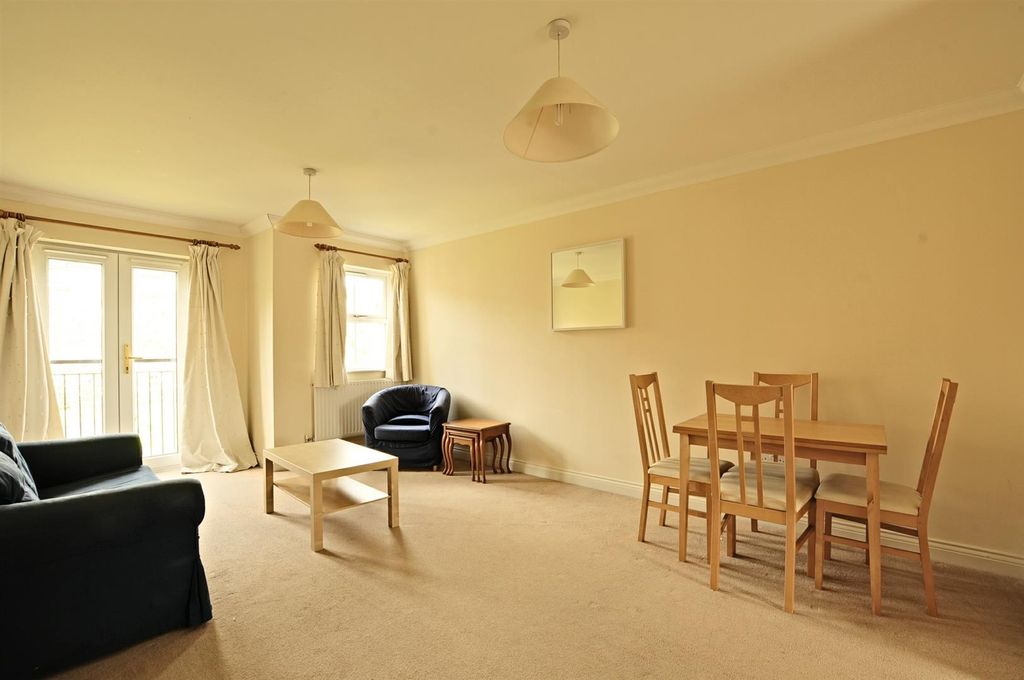 Property photo 3 of 6