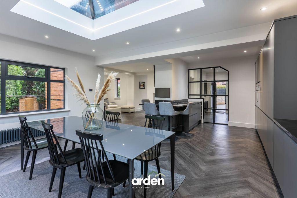 Property photo 2 of 22