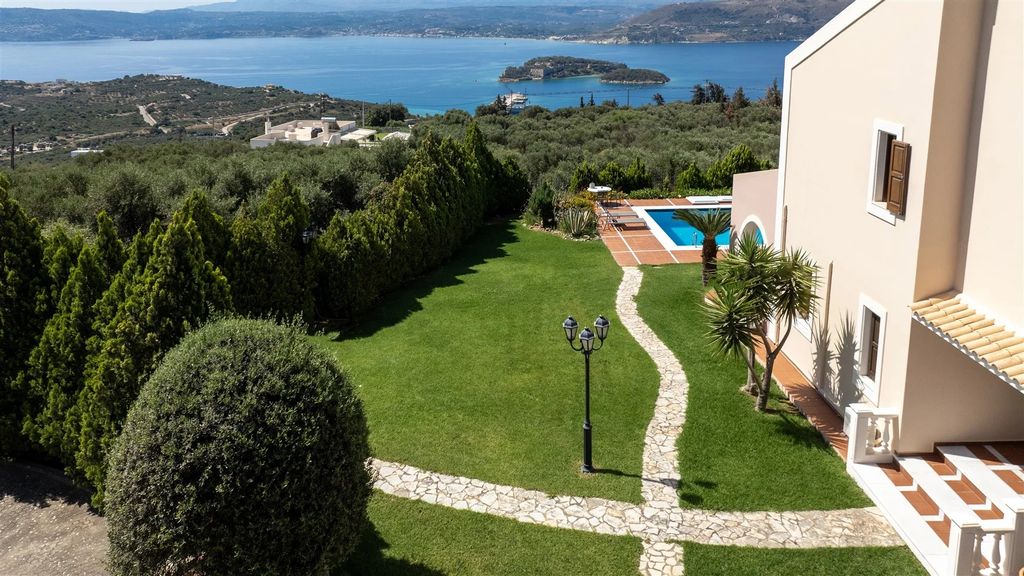 Property photo 2 of 23