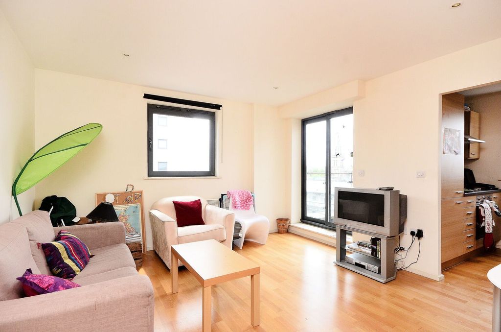 Property photo 1 of 7