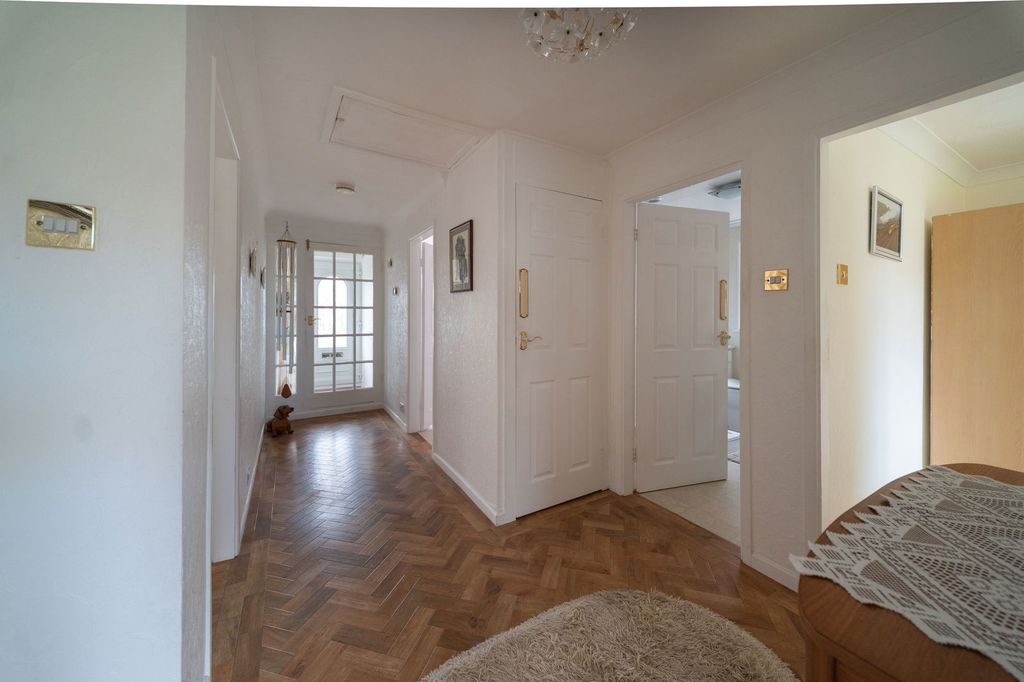 Property photo 3 of 20