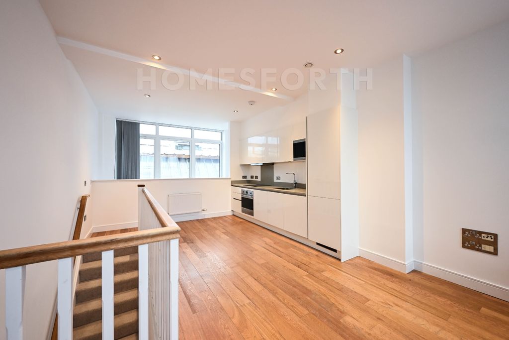 Property photo 1 of 11 Photo 13