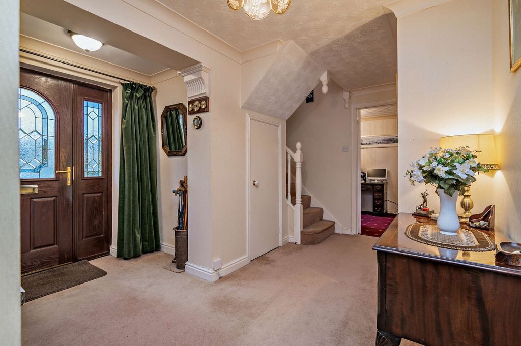 Property photo 3 of 18 Picture No. 08