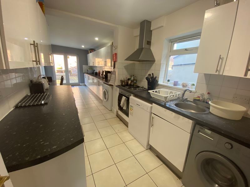 Property photo 1 of 10 Photo 3