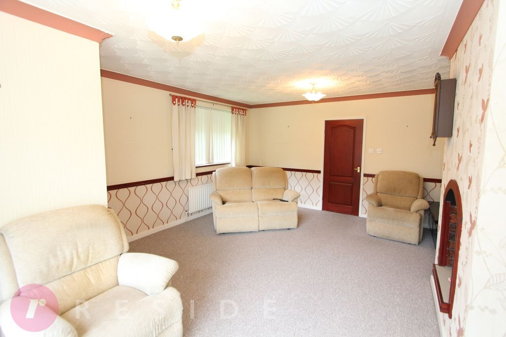 Property photo 2 of 14 Lounge