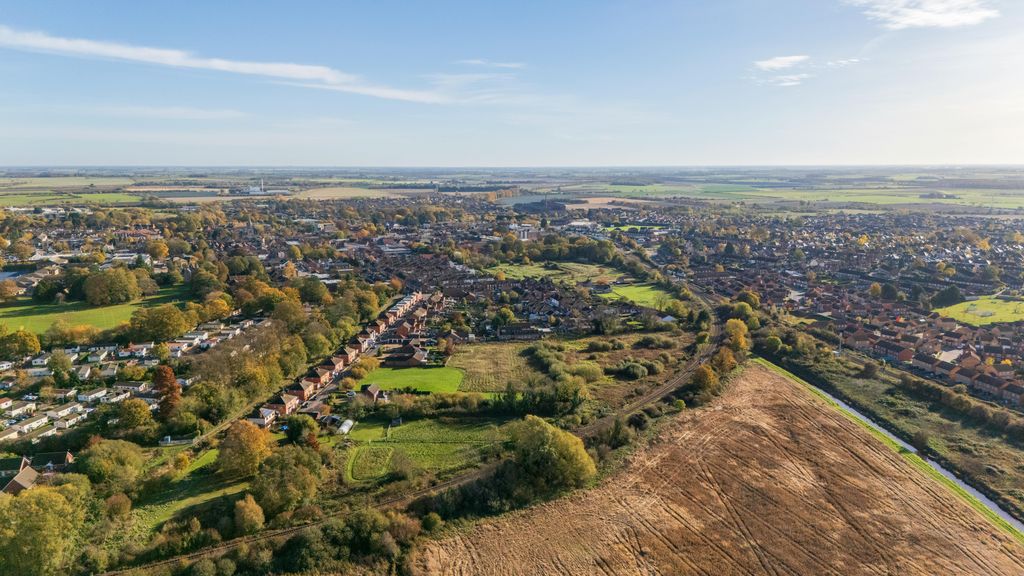 Property photo 3 of 4 CV32_Woodmoore_251030.Jpg